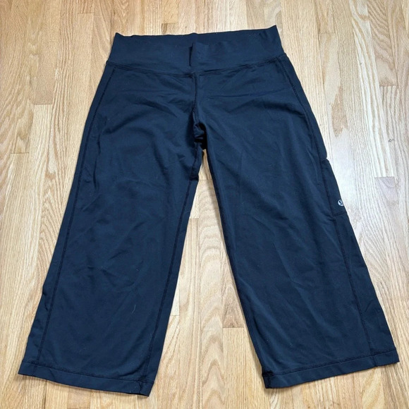 Lululemon Wide  Leg Cropped Capris Pants with Zipper Pocket - Picture 2 of 8